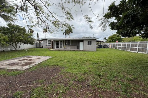 Casa en venta en Homestead, Florida, 3 dormitorios, 152.36 m2 № 2065361 - foto 5