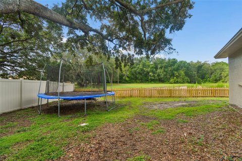 House in Apopka, Florida 4 bedrooms, 208.19 sq.m. № 2259181 - photo 25