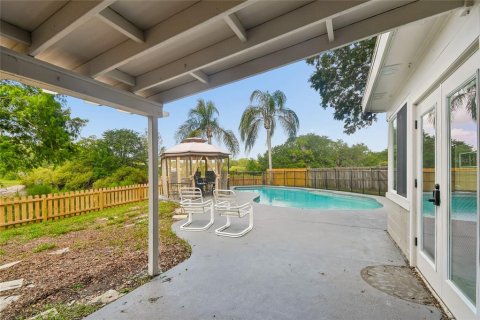 House in Apopka, Florida 4 bedrooms, 208.19 sq.m. № 2259181 - photo 20