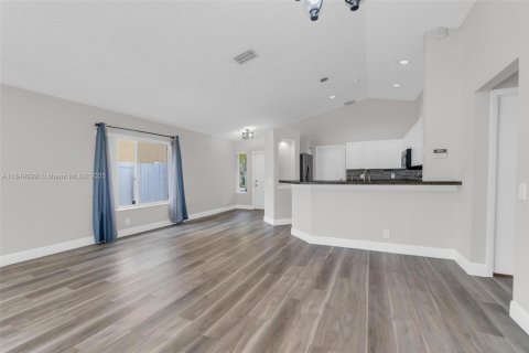 Casa en venta en Weston, Florida, 3 dormitorios, 126.35 m2 № 1854913 - foto 4