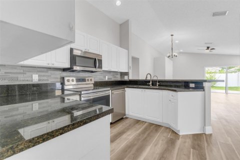 Casa en venta en Weston, Florida, 3 dormitorios, 126.35 m2 № 1854913 - foto 10
