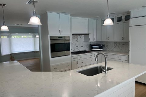 Villa ou maison à louer à Saint Pete Beach, Floride: 3 chambres, 184.69 m2 № 1911183 - photo 4