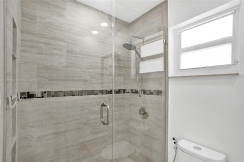 Снять в аренду виллу или дом в Уэстон, Флорида 3 спальни, 150.04м2, № 1940961 - фото 22