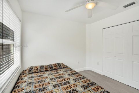 Снять в аренду виллу или дом в Уэстон, Флорида 3 спальни, 150.04м2, № 1940961 - фото 19