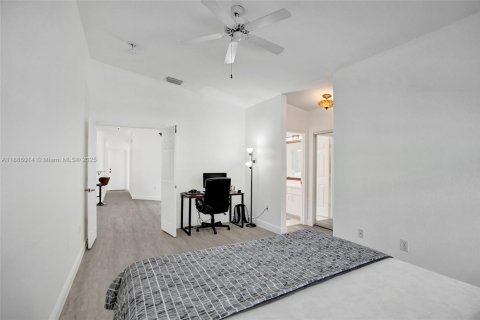 Снять в аренду виллу или дом в Уэстон, Флорида 3 спальни, 150.04м2, № 1940961 - фото 17