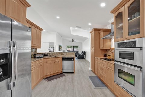 Снять в аренду виллу или дом в Уэстон, Флорида 3 спальни, 150.04м2, № 1940961 - фото 13