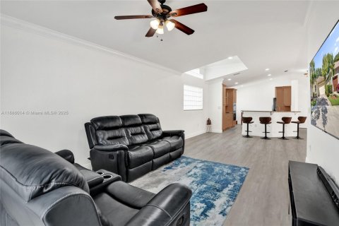 Снять в аренду виллу или дом в Уэстон, Флорида 3 спальни, 150.04м2, № 1940961 - фото 10