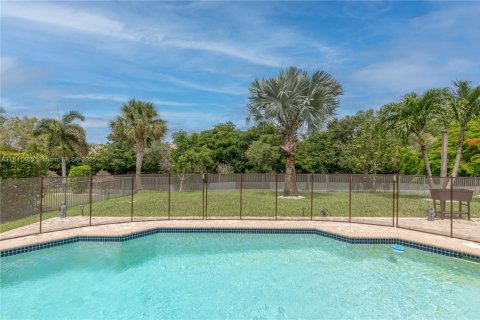 House in Coral Springs, Florida 5 bedrooms, 224.17 sq.m. № 1839673 - photo 28