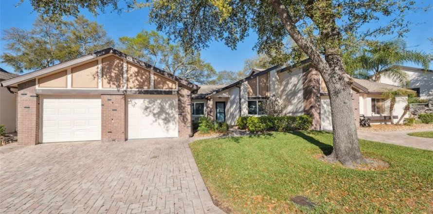 House in Weeki Wachee, Florida 2 bedrooms, 108.05 sq.m. № 1581049