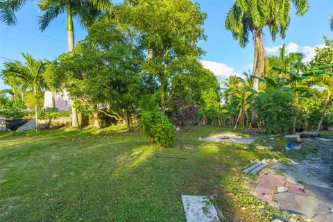 Villa ou maison à vendre à Miami, Floride: 2 chambres, 101.45 m2 № 2080440 - photo 19