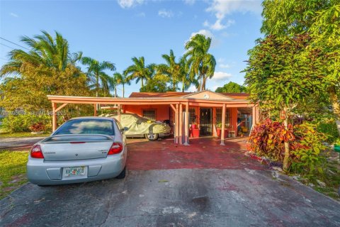 Villa ou maison à vendre à Miami, Floride: 2 chambres, 101.45 m2 № 2080440 - photo 5