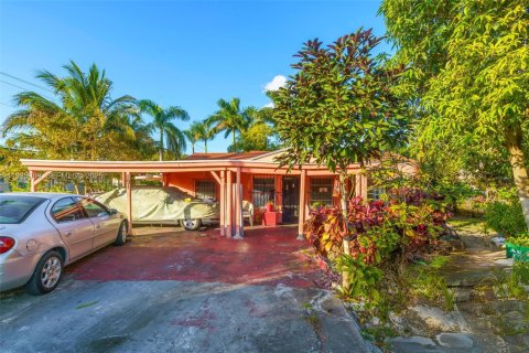 Villa ou maison à vendre à Miami, Floride: 2 chambres, 101.45 m2 № 2080440 - photo 3
