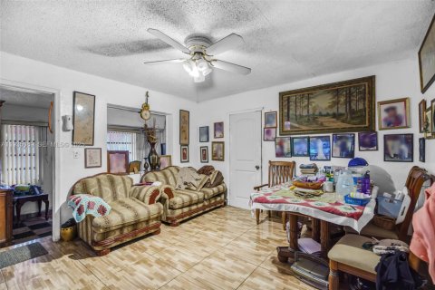 Villa ou maison à vendre à Miami, Floride: 2 chambres, 101.45 m2 № 2080440 - photo 8