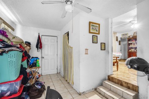 Villa ou maison à vendre à Miami, Floride: 2 chambres, 101.45 m2 № 2080440 - photo 12