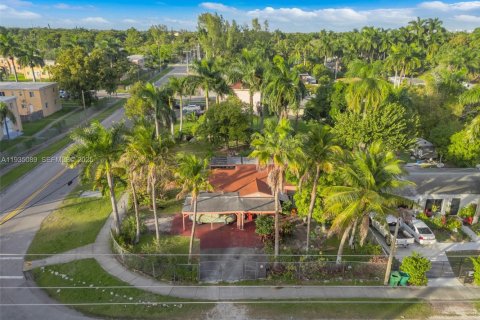 Villa ou maison à vendre à Miami, Floride: 2 chambres, 101.45 m2 № 2080440 - photo 23