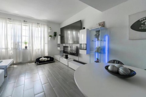 Купить таунхаус в Санрайз, Флорида 3 спальни, 119.38м2, № 2056331 - фото 4