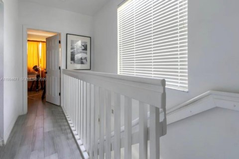 Купить таунхаус в Санрайз, Флорида 3 спальни, 119.38м2, № 2056331 - фото 7