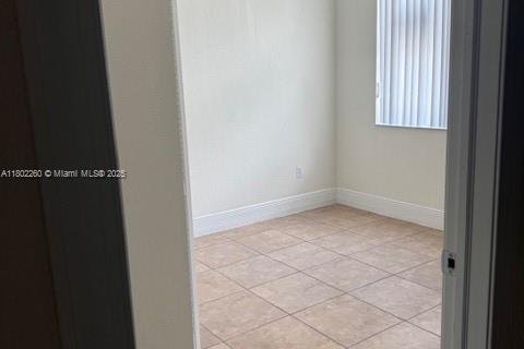 Townhouse in Miami Lakes, Florida 4 bedrooms № 1686135 - photo 13
