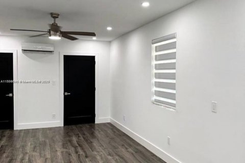 Immobilier commercial à louer à Miami, Floride: 186.83 m2 № 1982669 - photo 22