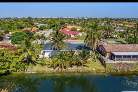 Immobilier commercial à louer à Miami, Floride: 186.83 m2 № 1982669 - photo 26