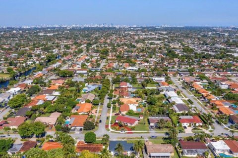 Immobilier commercial à louer à Miami, Floride: 186.83 m2 № 1982669 - photo 28