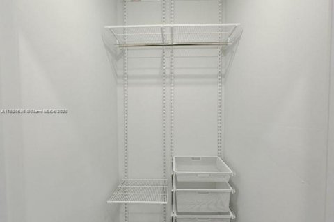 Immobilier commercial à louer à Miami, Floride: 186.83 m2 № 1982669 - photo 19