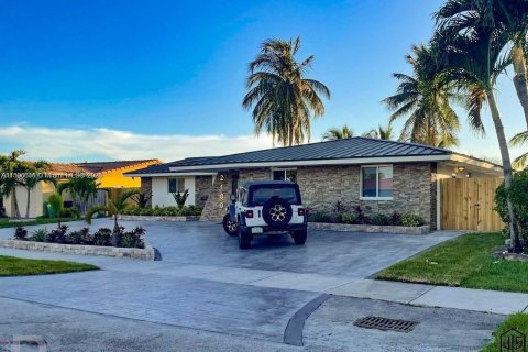 Immobilier commercial à Miami, Floride 186.83 m2 № 1982669