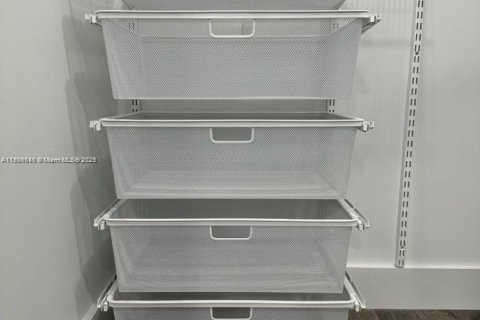 Immobilier commercial à louer à Miami, Floride: 186.83 m2 № 1982669 - photo 21