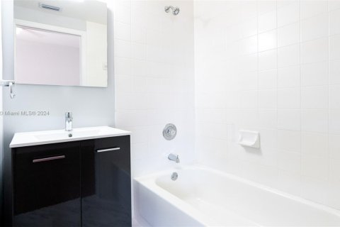 Condominio en venta en Sunrise, Florida, 3 dormitorios, 112.6 m2 № 1867587 - foto 19
