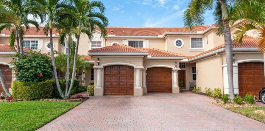 Condo in Delray Beach, Florida, 3 bedrooms № 1141514