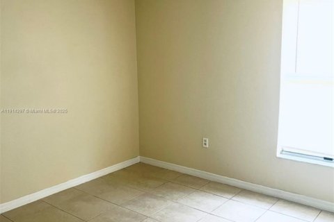 Купить виллу или дом в Киссимми, Флорида 3 спальни, № 2015851 - фото 5