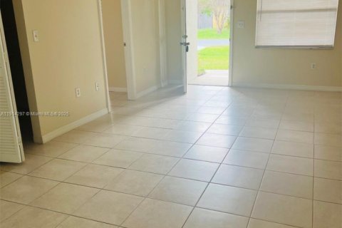 Купить виллу или дом в Киссимми, Флорида 3 спальни, № 2015851 - фото 8