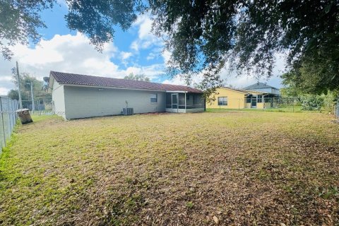 Купить виллу или дом в Киссимми, Флорида 3 спальни, № 2015851 - фото 3