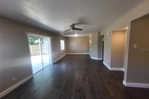 Dúplex en venta en Orlando, Florida, 3 dormitorios, 140.56 m2 № 2093612 - foto 10