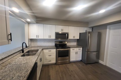 Dúplex en venta en Orlando, Florida, 3 dormitorios, 140.56 m2 № 2093612 - foto 4