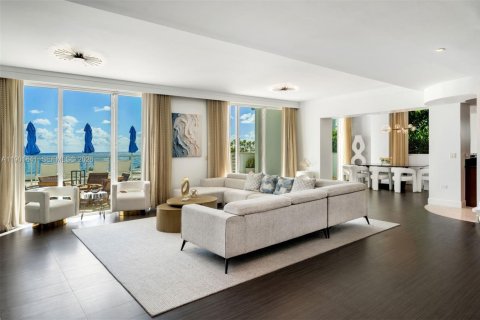 Condo in Miami Beach, Florida, 5 bedrooms  № 2056258 - photo 2