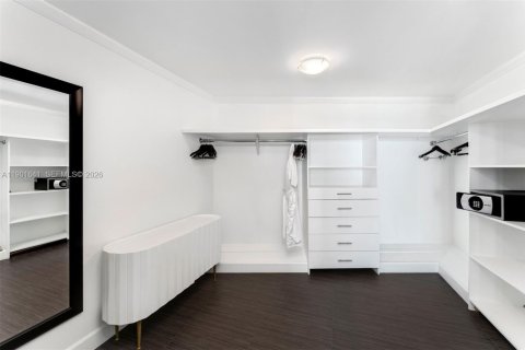 Condo in Miami Beach, Florida, 5 bedrooms  № 2056258 - photo 29