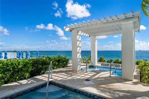 Condo in Miami Beach, Florida, 5 bedrooms  № 2056258 - photo 5