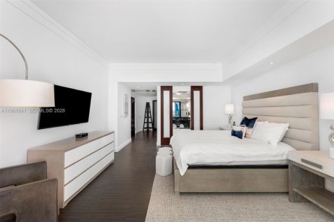 Condo in Miami Beach, Florida, 5 bedrooms  № 2056258 - photo 14