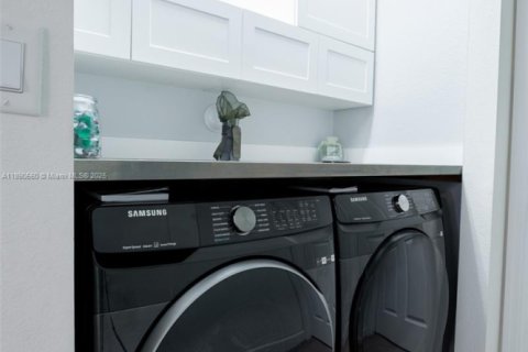 Купить виллу или дом в Хомстед, Флорида 4 спальни, 179.67м2, № 2034256 - фото 16