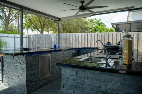 Купить виллу или дом в Хомстед, Флорида 4 спальни, 179.67м2, № 2034256 - фото 25