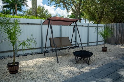 Купить виллу или дом в Хомстед, Флорида 4 спальни, 179.67м2, № 2034256 - фото 29