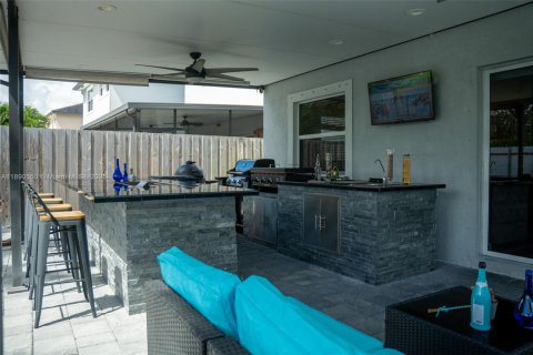 Купить виллу или дом в Хомстед, Флорида 4 спальни, 179.67м2, № 2034256 - фото 24