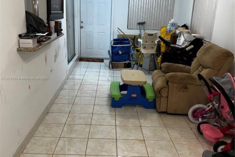 Casa en venta en Lauderhill, Florida, 2 dormitorios, 139.54 m2 № 1923392 - foto 13
