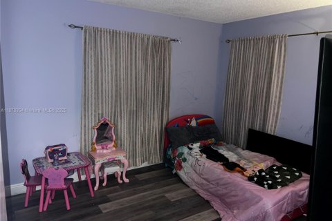 Casa en venta en Lauderhill, Florida, 2 dormitorios, 139.54 m2 № 1923392 - foto 20