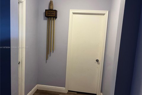 Casa en venta en Lauderhill, Florida, 2 dormitorios, 139.54 m2 № 1923392 - foto 23