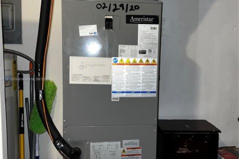 Casa en venta en Lauderhill, Florida, 2 dormitorios, 139.54 m2 № 1923392 - foto 24