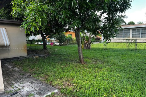 Casa en venta en Lauderhill, Florida, 2 dormitorios, 139.54 m2 № 1923392 - foto 6