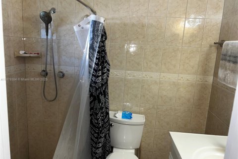 Casa en venta en Lauderhill, Florida, 2 dormitorios, 139.54 m2 № 1923392 - foto 26