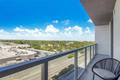 Condo in Miami, Florida, 1 bedroom  № 2022394 - photo 8